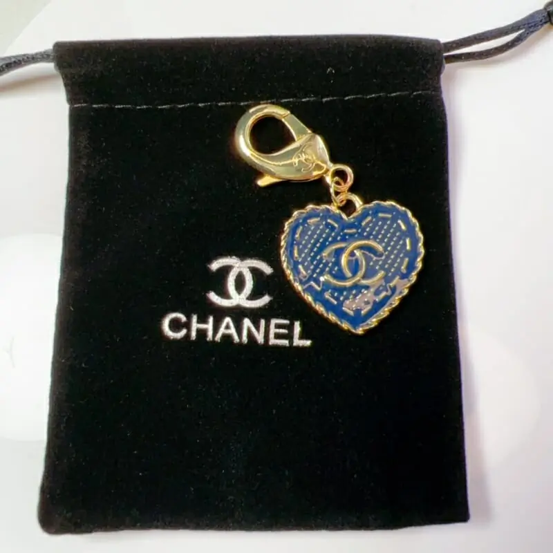 chanel key holder and boucle de sac s_120462a1